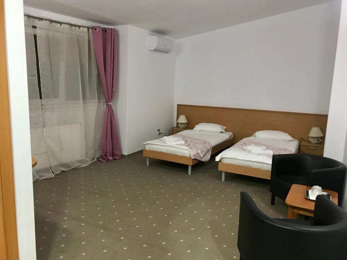 Hotel Vandia Timişoara Exteriör bild